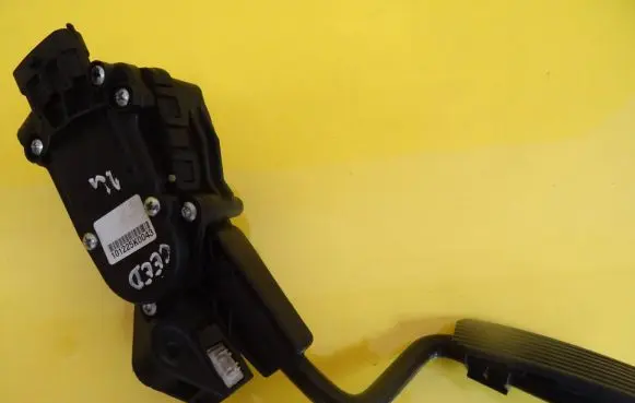 KIA Ceed Accelerator throttle pedal PBT-GF50 101225K0043
