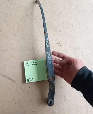 Daewoo Tico Front wiper blade arm 5845456