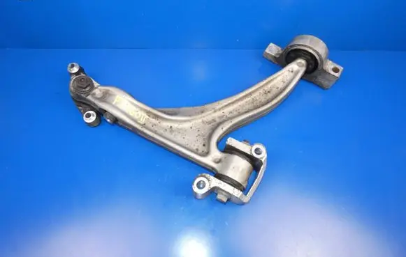 Volvo V60 Front lower control arm/wishbone 