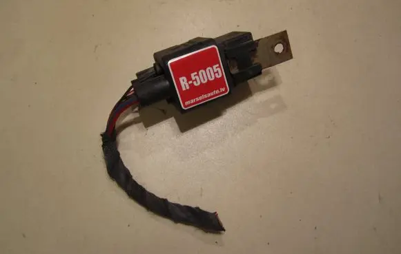 Volkswagen PASSAT B7 Other relay 3B0951253 11323 V23136J1006X056