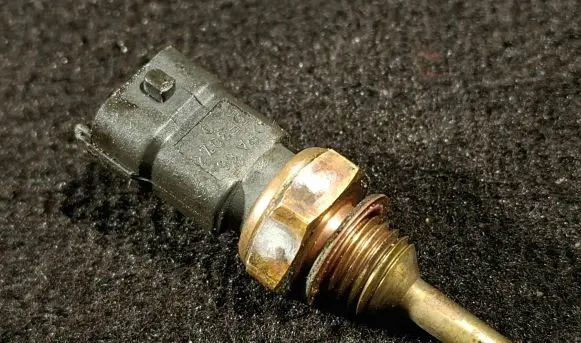 Saab 9-3 Ver1 Coolant temperature sensor 15393755