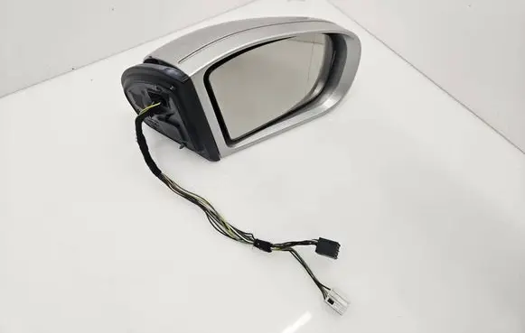 Mercedes-Benz E W211 Front door electric wing mirror 413133420