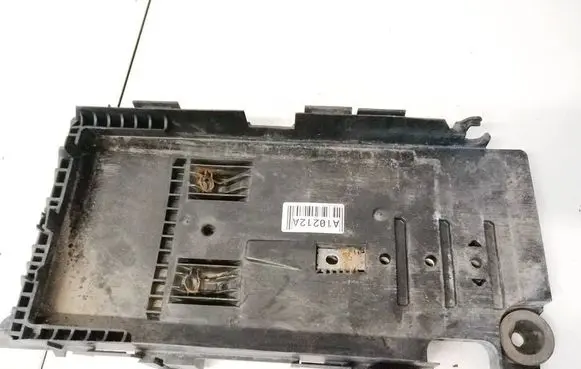 Battery box tray