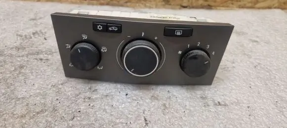 Opel Zafira B Climate control unit 13201300