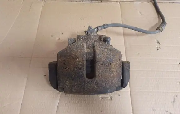 Seat Altea XL Front brake caliper