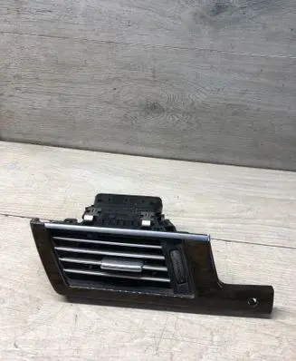 Mercedes-Benz E W212 Dashboard side air vent grill/cover trim A2128300154 06821001