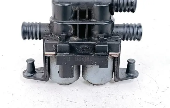 Land Rover Range Rover L322 Coolant heater control valve 8374995 1147412137