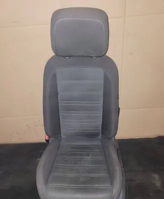 Volkswagen Touran III Front driver seat S20FE50