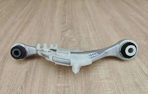 BMW 8 G16 Rear control arm 6883340