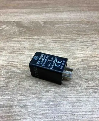 Volkswagen PASSAT B6 Other relay 3B0963513 TaxiAlarm