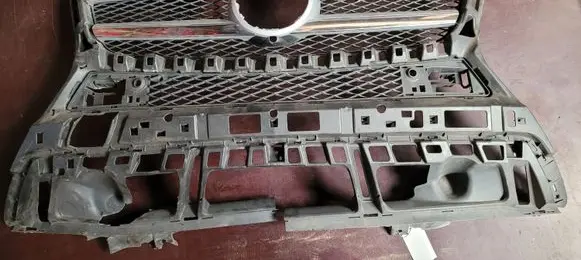 Mercedes-Benz GL X166 Front bumper upper radiator grill A1668880785 A1668851365 A1668800303