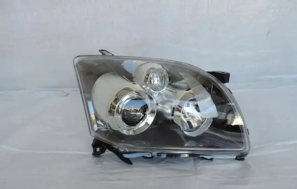 Toyota Avensis T250 Headlight/headlamp 81130-05240