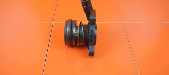 Peugeot RCZ Clutch slave cylinder 9688884880 5FU