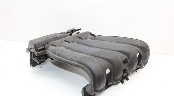 Nissan Juke I F15 Intake manifold
