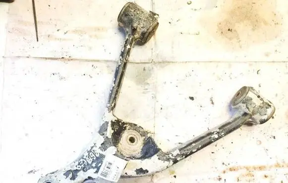 Rear upper control arm/wishbone