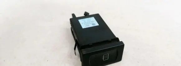 Volkswagen PASSAT B5 Windscreen/window heater switch 3B0959621B