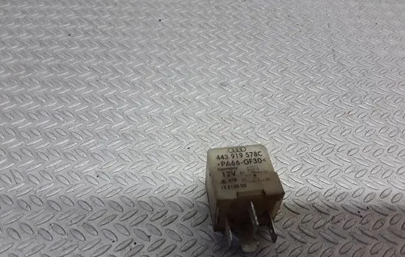 Volkswagen PASSAT B5 Other relay 443919578C