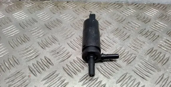 BMW X5 F15 Windscreen/windshield washer pump 67637340773