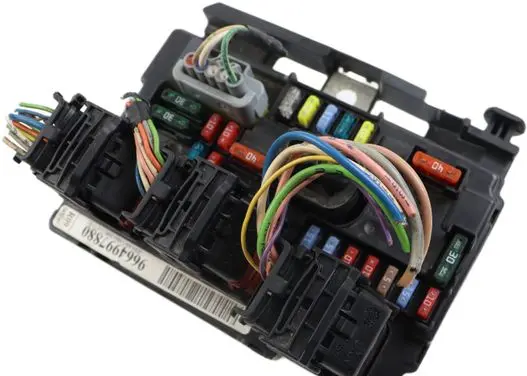 Peugeot 1007 Fuse module 9664997880 BSM00