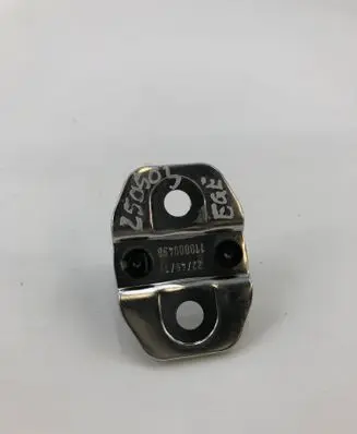 Mercedes-Benz EQE x294 Front door lock loop/hook striker 110000498