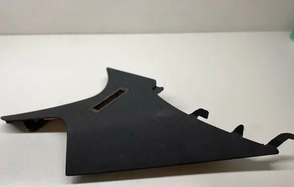 Mercedes-Benz C W204 (D)pillar trim (top) 2046900725 A2046900725
