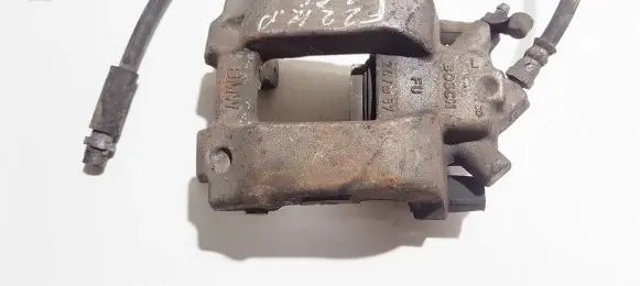 BMW 2 F22 F23 Front brake caliper w09209