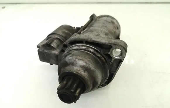 Volkswagen PASSAT B6 Starter motor 02M911023