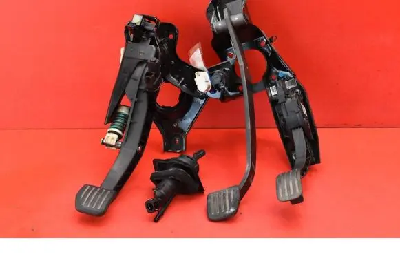 Ford Mondeo MK IV Accelerator throttle pedal 6G929F836RC