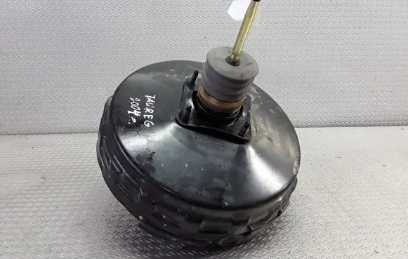 Volkswagen Touareg I Brake booster 7L6612101 03786926014