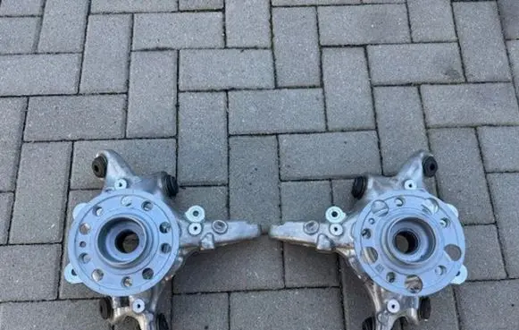 Mercedes-Benz S W223 Rear wheel hub A2233501100 A2233501200