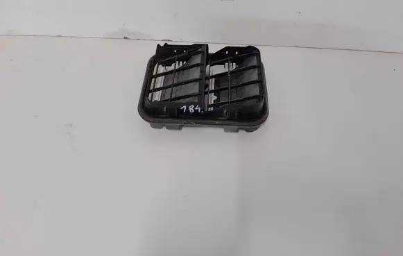 Renault Megane IV Quarter panel pressure vent 93862182