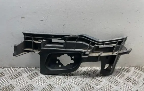 Audi A7 S7 4G Front bumper mounting bracket 4G8807095C