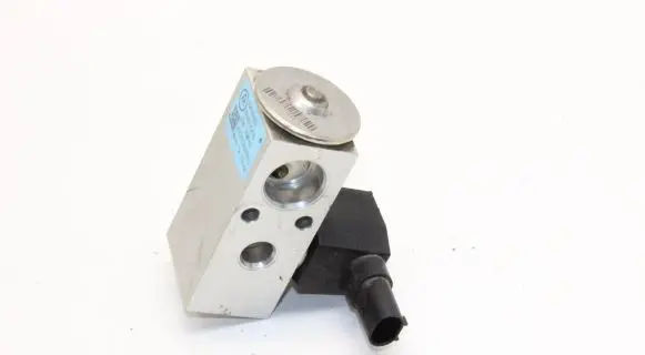 Peugeot 2008 II Air conditioning (A/C) expansion valve EV29035426 09000003