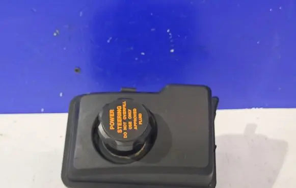 Volvo XC90 Power steering fluid tank/reservoir 8671269 30741483