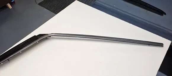 Jeep Grand Cherokee WL Rear side glass trim 6YK04TRMAA