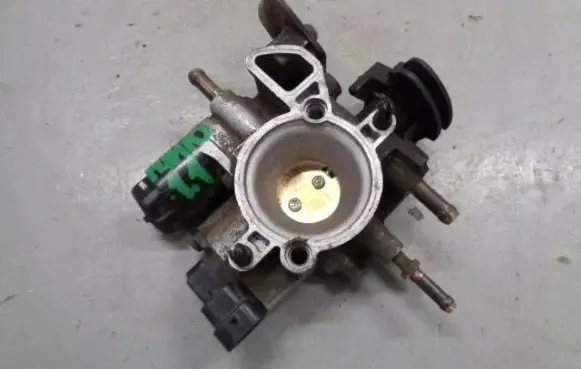 Fiat Punto (176) Throttle valve