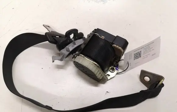 Mercedes-Benz C W203 Rear seatbelt