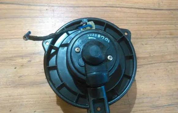 KIA Carnival Heater fan/blower 033611020