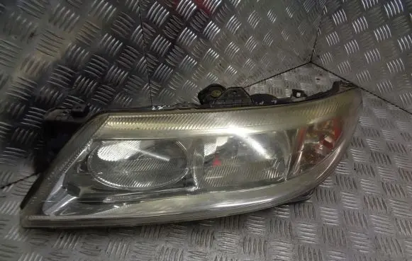 Renault Laguna II Headlight/headlamp 8200002845