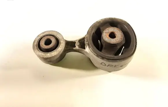 Honda CR-V Engine mount bracket 089007