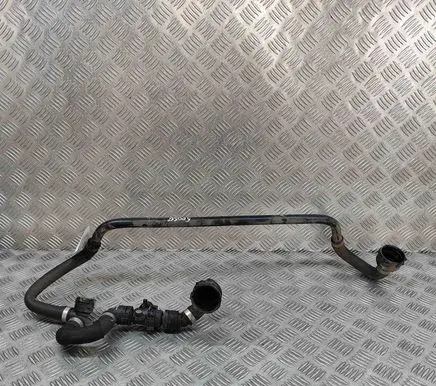 Mercedes-Benz Sprinter W907 W910 Engine coolant pipe/hose A9105011100
