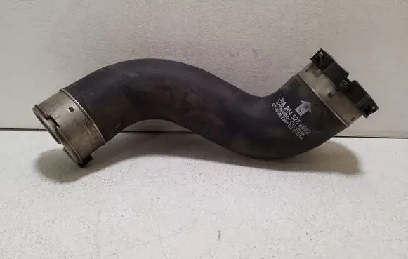 Mercedes-Benz CLS C218 X218 Intercooler hose/pipe A2045286682