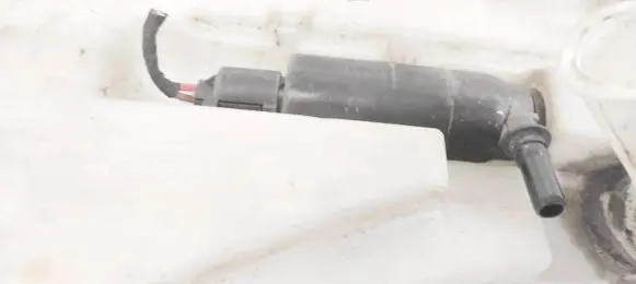 BMW 5 GT F07 Headlight washer pump 