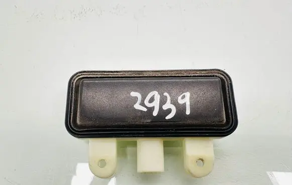 Mercedes-Benz CLS C218 X218 Tailgate opening switch 2218702410