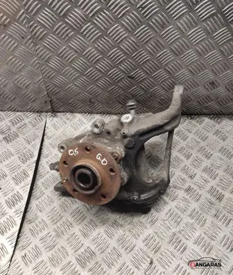 Rear wheel hub