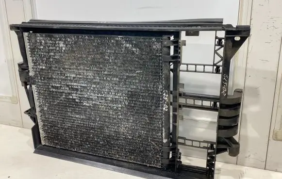 BMW 5 E39 A/C cooling radiator (condenser) Hk6417128849 6417128849 F828C