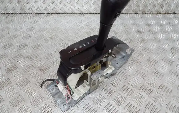 Jeep Cherokee KJ Gear shifter/selector P52104313AE
