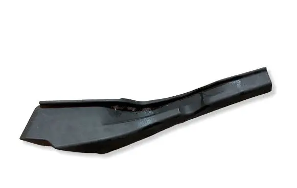 Nissan Leaf II (ZE1) Windshield trim 668955SJ0A