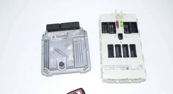 BMW 3 F30 F35 F31 Engine ECU kit and lock set 9348358 8577834 8577835