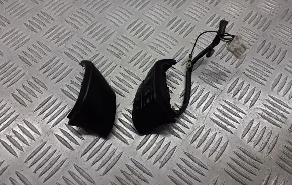 Mazda 3 I Steering wheel buttons/switches 153769-LH
